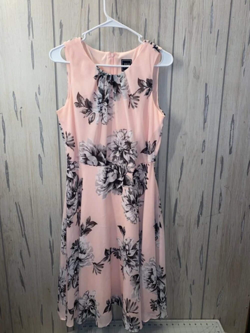 JH Women’s Size 8 Dress